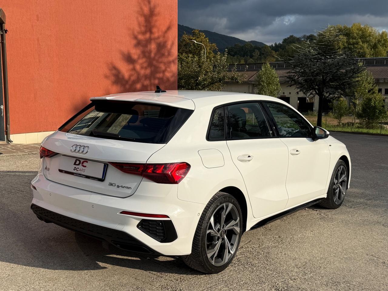 Audi A3 SPB 30 g-tron S tronic line edition