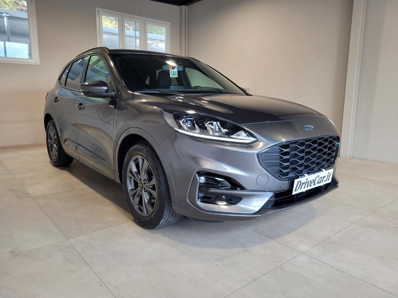 Ford Kuga 2.0 D ST-LINE AUT. CARPLAY FULL-LED NAVIGATORE