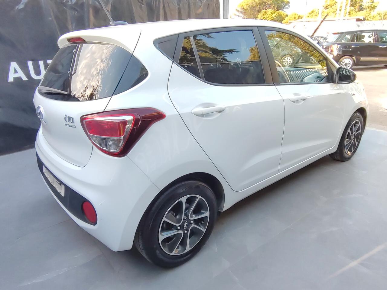 Hyundai i10 1.0 BENZINA E GPL DI SERIE Connectline