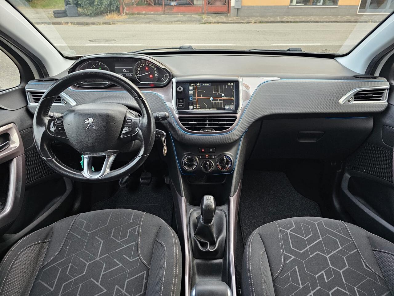 Peugeot 2008 1.4 HDi 68cv Access*Navi*Xeno*Euro5*Neopatentati