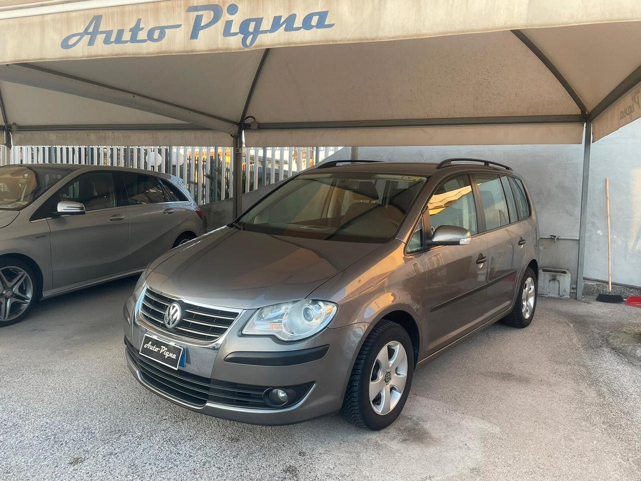 Volkswagen Touran 1.6 Trendline GPL