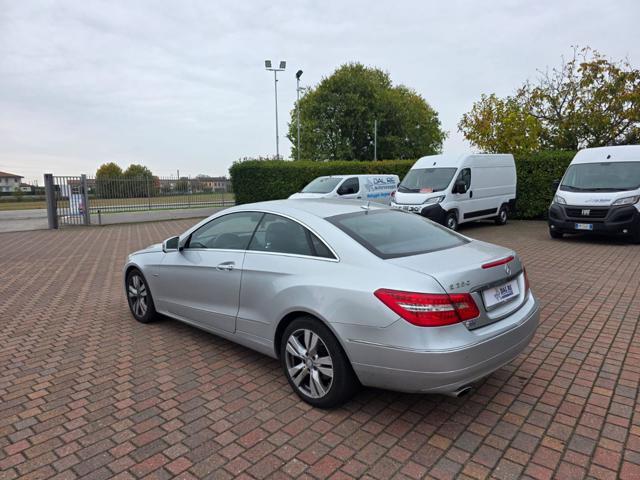 MERCEDES-BENZ E 250 CDI Coupé BlueEFFICIENCY Avantgarde