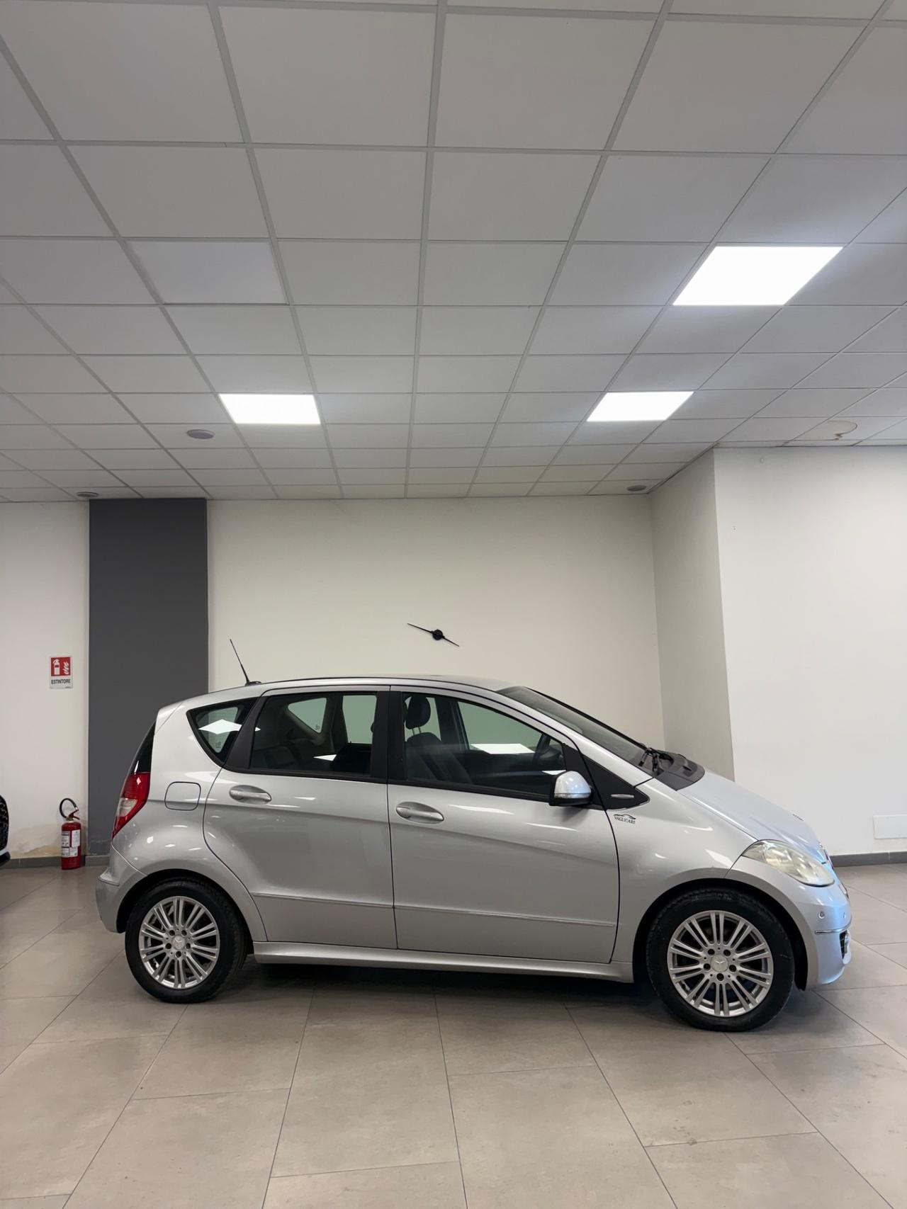 Mercedes-benz A 170 180 BlueEFFICIENCY Avantgarde