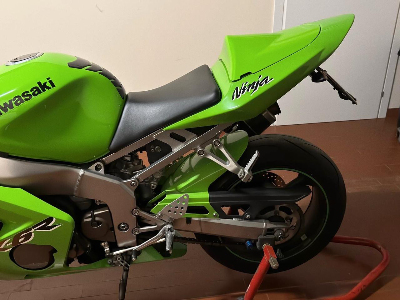 Kawasaki Ninja ZX-6 r-636
