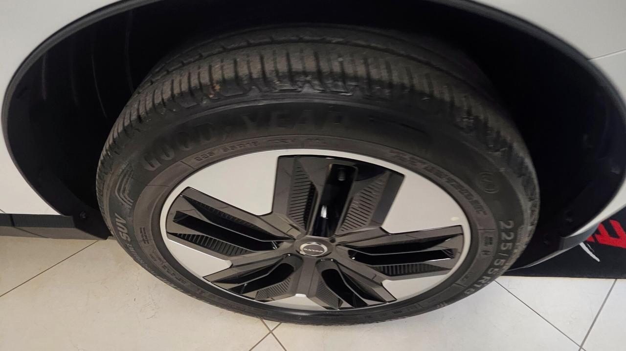 Volvo EX30 Single Motor Extended Range RWD Core