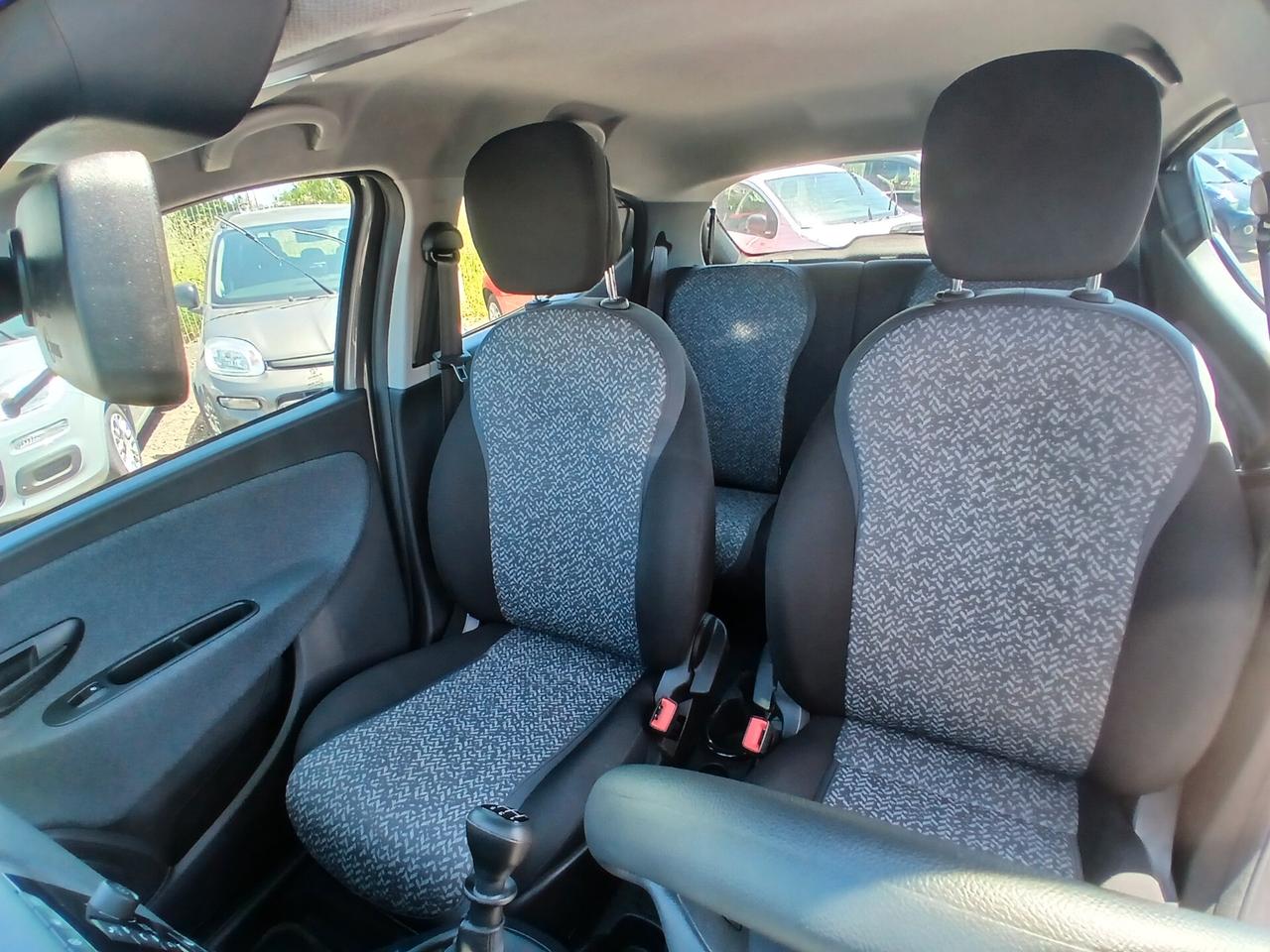 Lancia Ypsilon 1.0 FireFly 5p S&S Hybryd Gold
