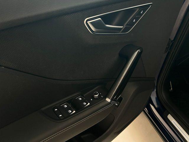 AUDI Q2 Q2 30 TDI S tronic Identity Black