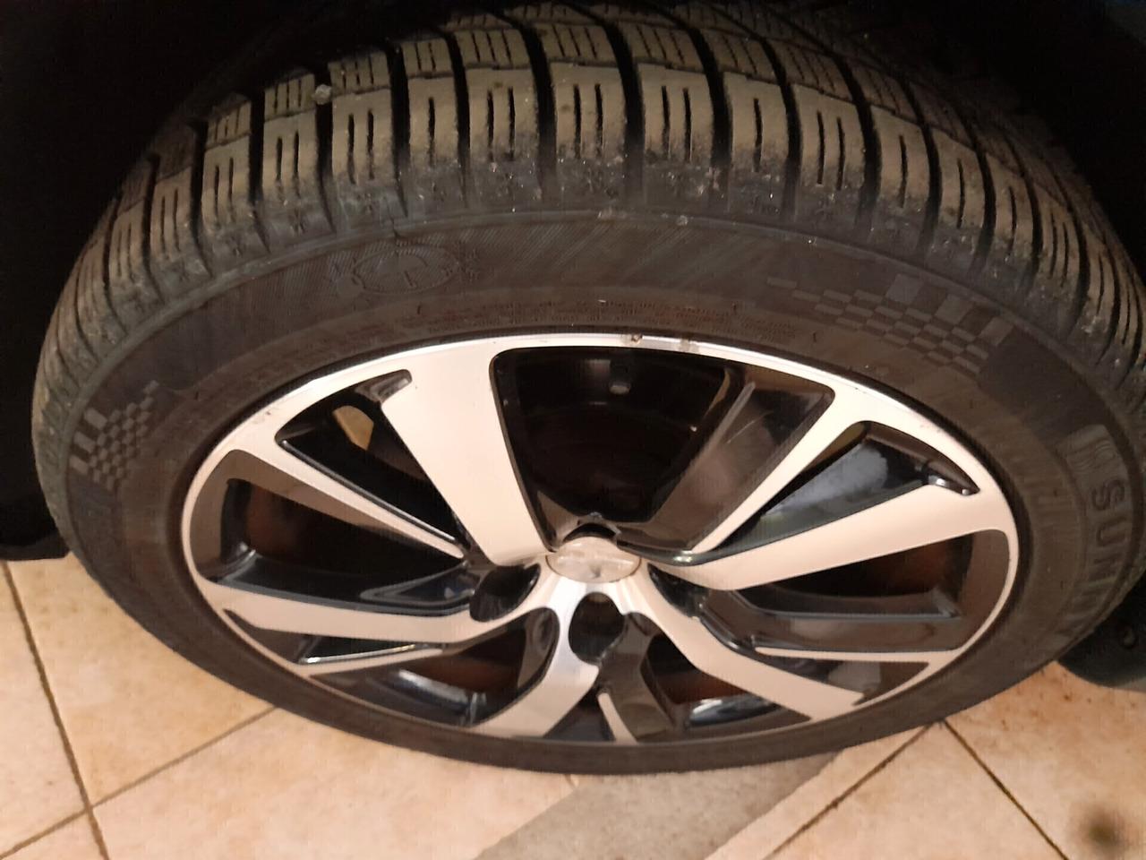 Peugeot 2008 1.6 e-HDi 92 CV Stop&Start Allure