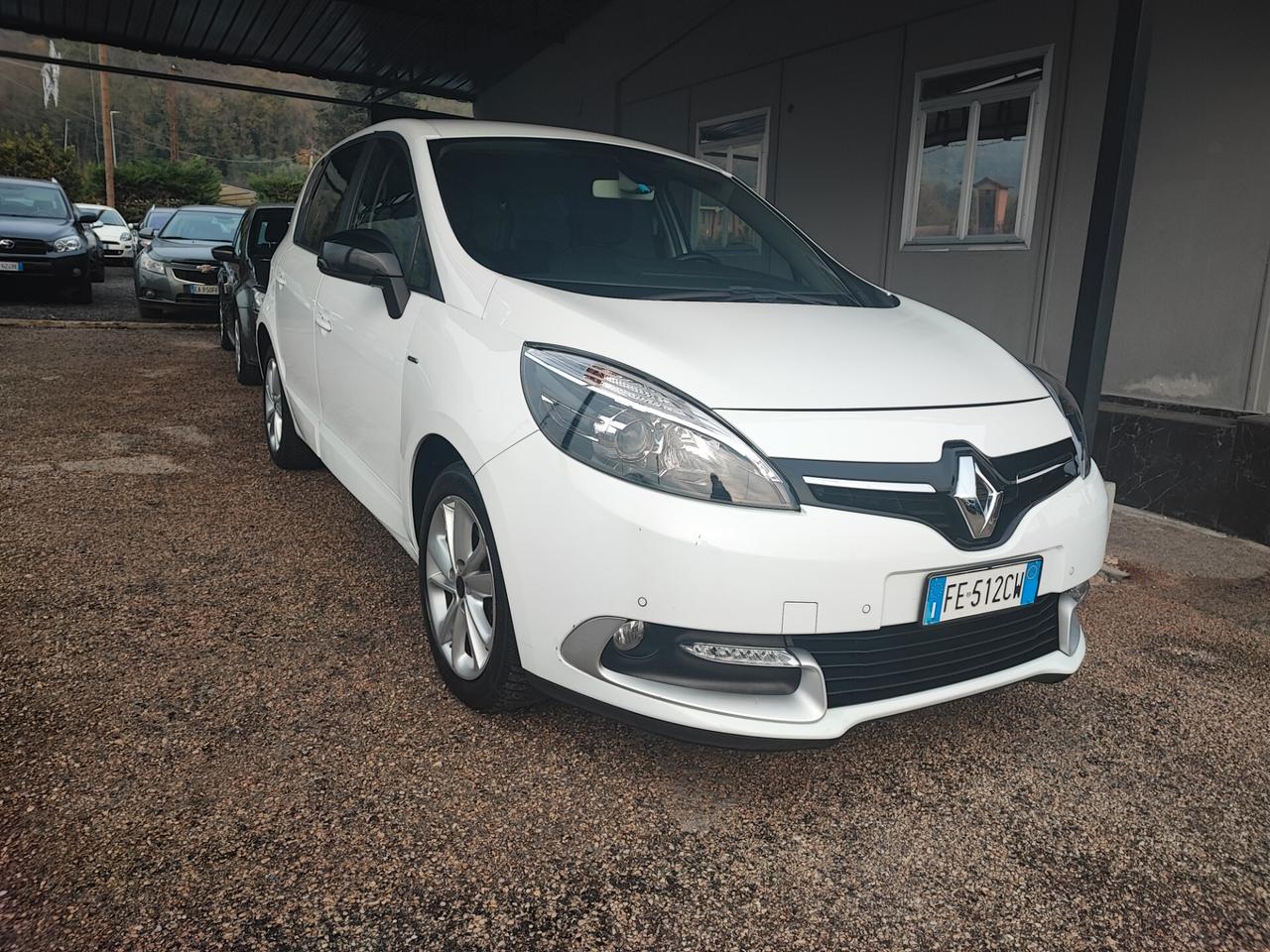 Renault Scenic Scénic XMod dCi 110 CV EDC Bose