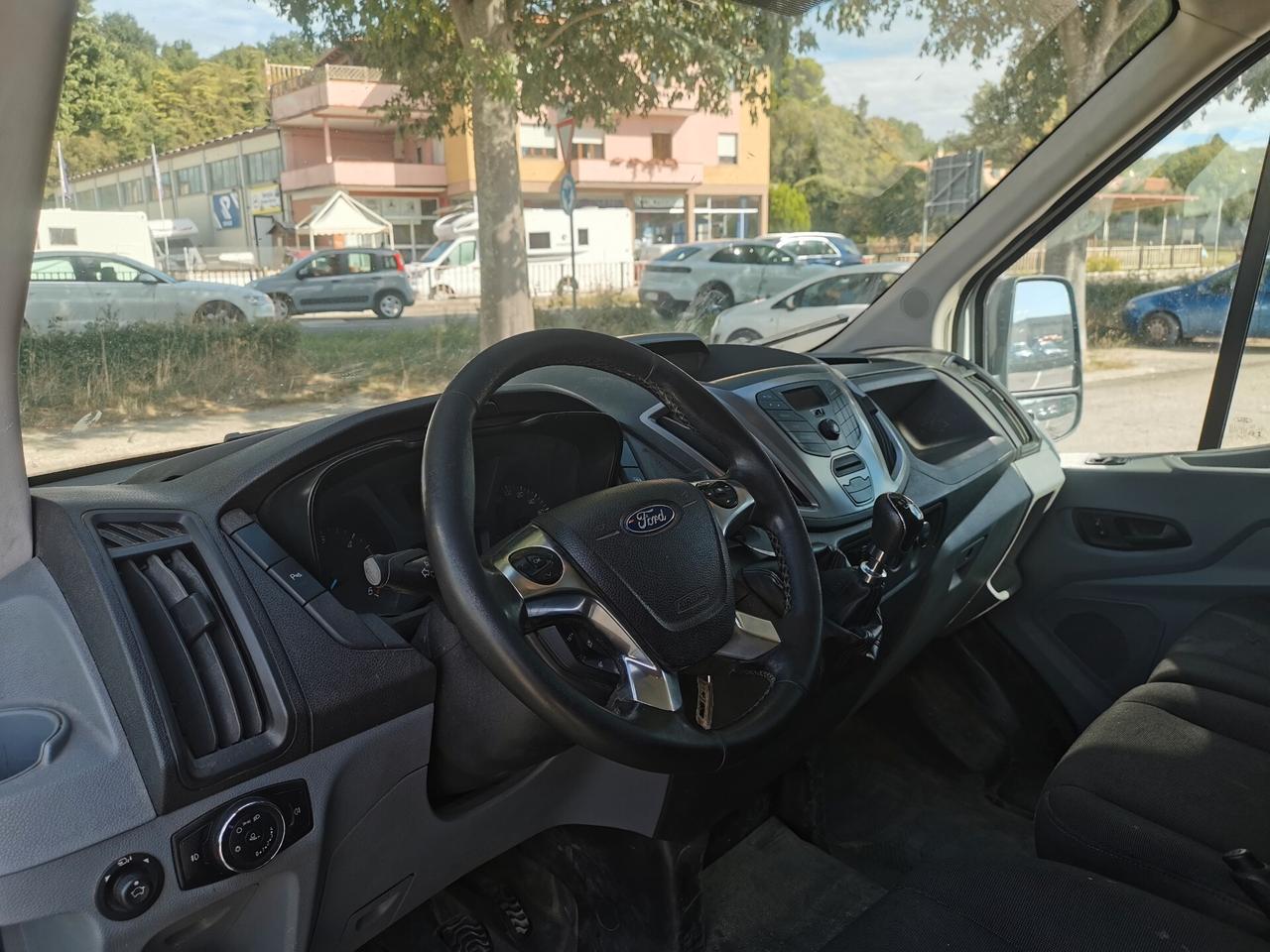 Ford Transit 2.0 DIESEL /OK PERMUTE / UNICO PROPRIETARIO