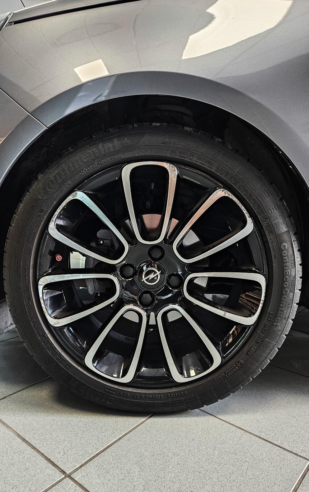 Opel Adam Rocks 1.2 70 CV X Factor