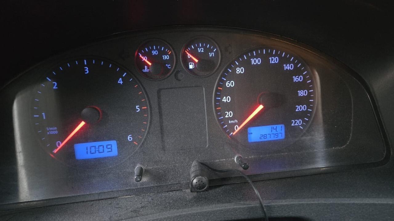 Volkswagen Transporter Caravelle 1.9 TDI/102CV PL