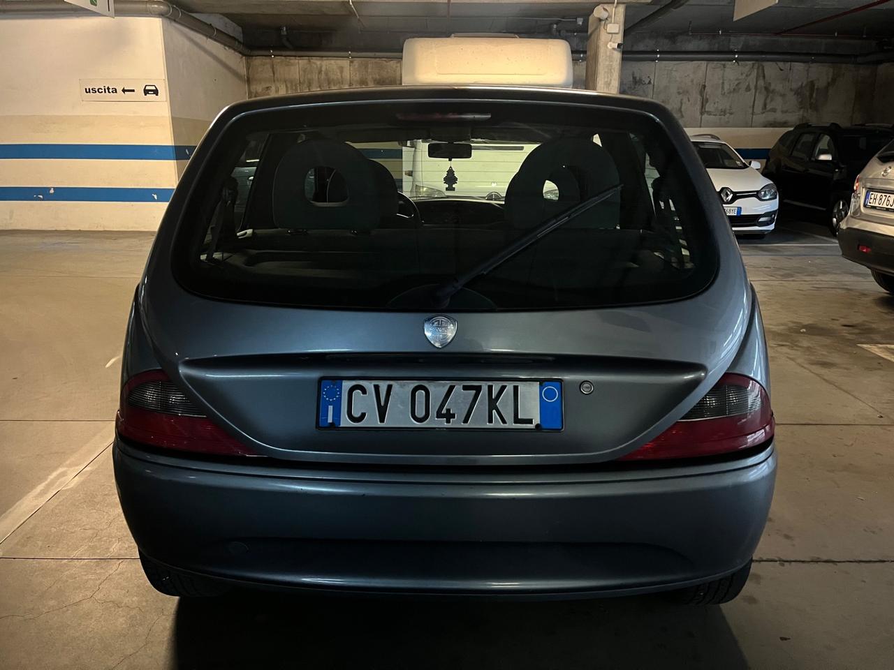 Lancia Ypsilon 1.2 16V Oro