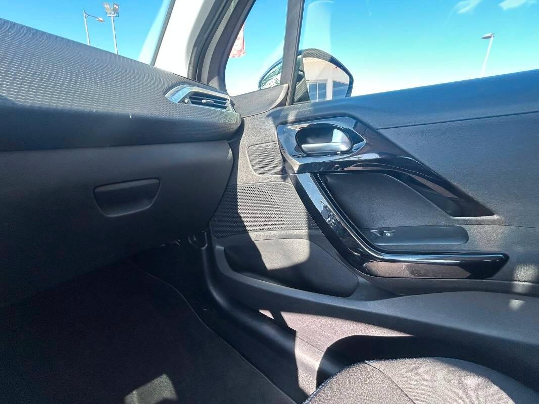 Peugeot 208 1.6 bluehdi Allure 100cv 5p