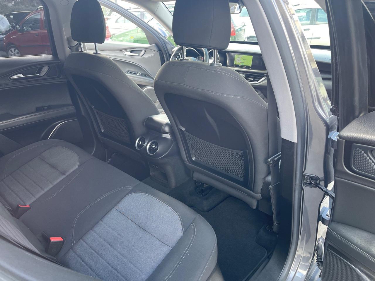 Alfa Romeo Stelvio 2.2 Turbodiesel 180 CV AT8 Q4 Business