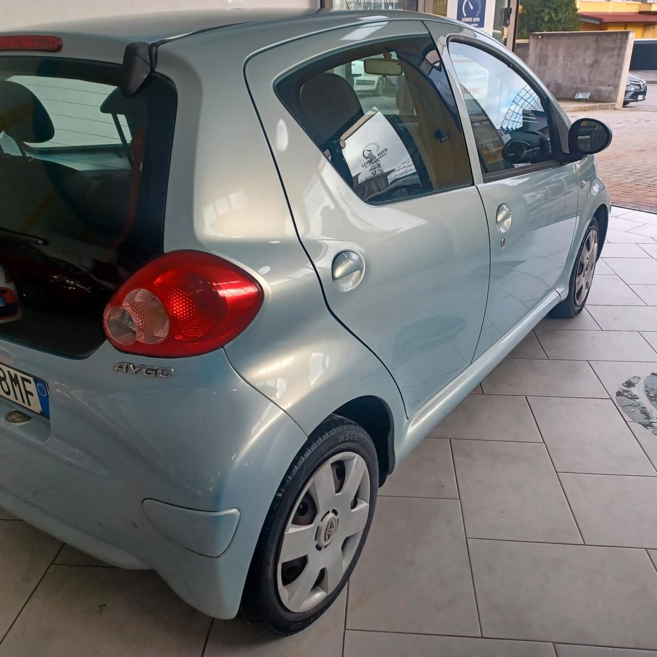 100248KM AYGO 1.0 NEOPATENTATI ECONOMICA