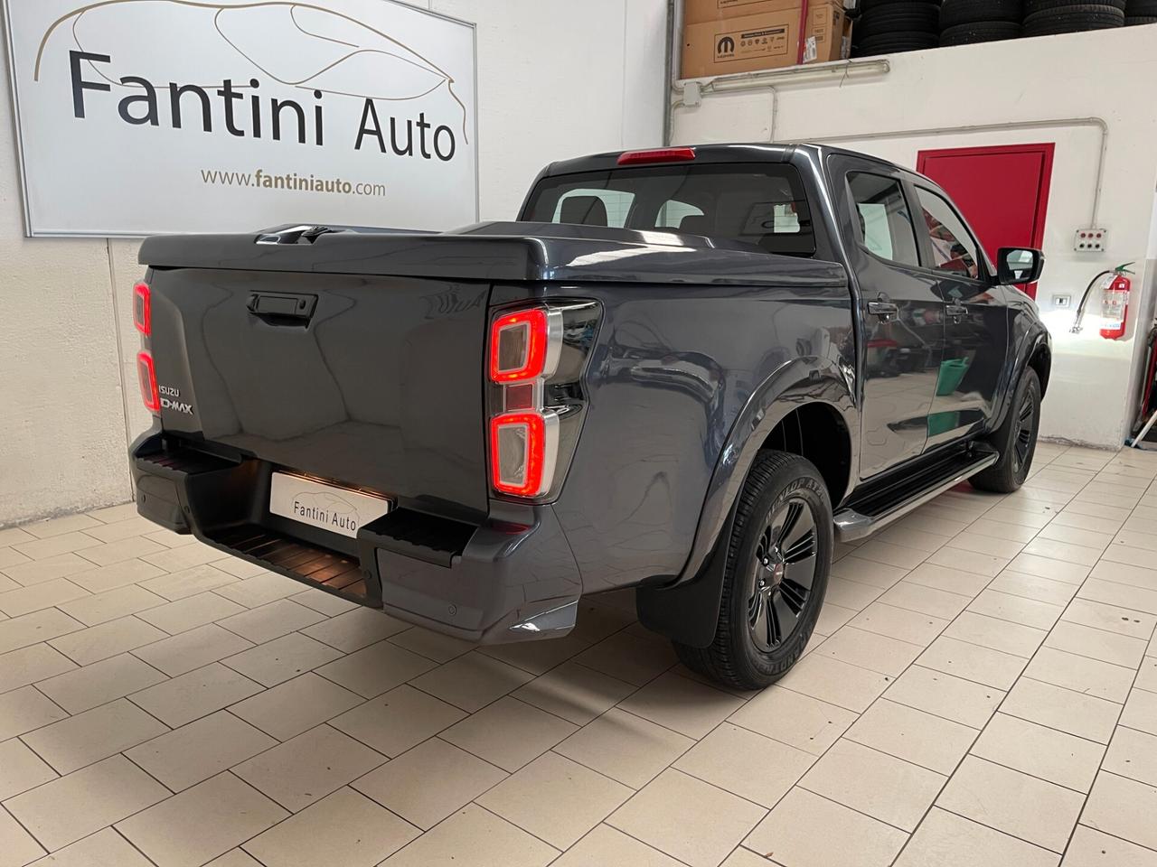 Isuzu D-Max N60 N60FF 1.9D 163cv crew 4x4 auto-Ok Neopatentati-LEGGI SOTTO