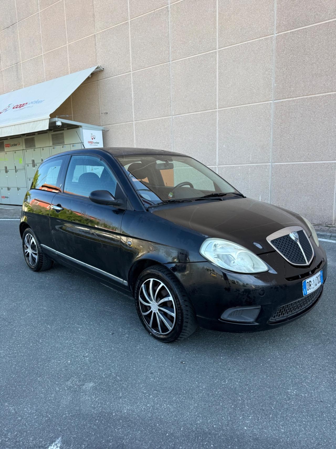 Lancia Ypsilon 1.2 Modamilano