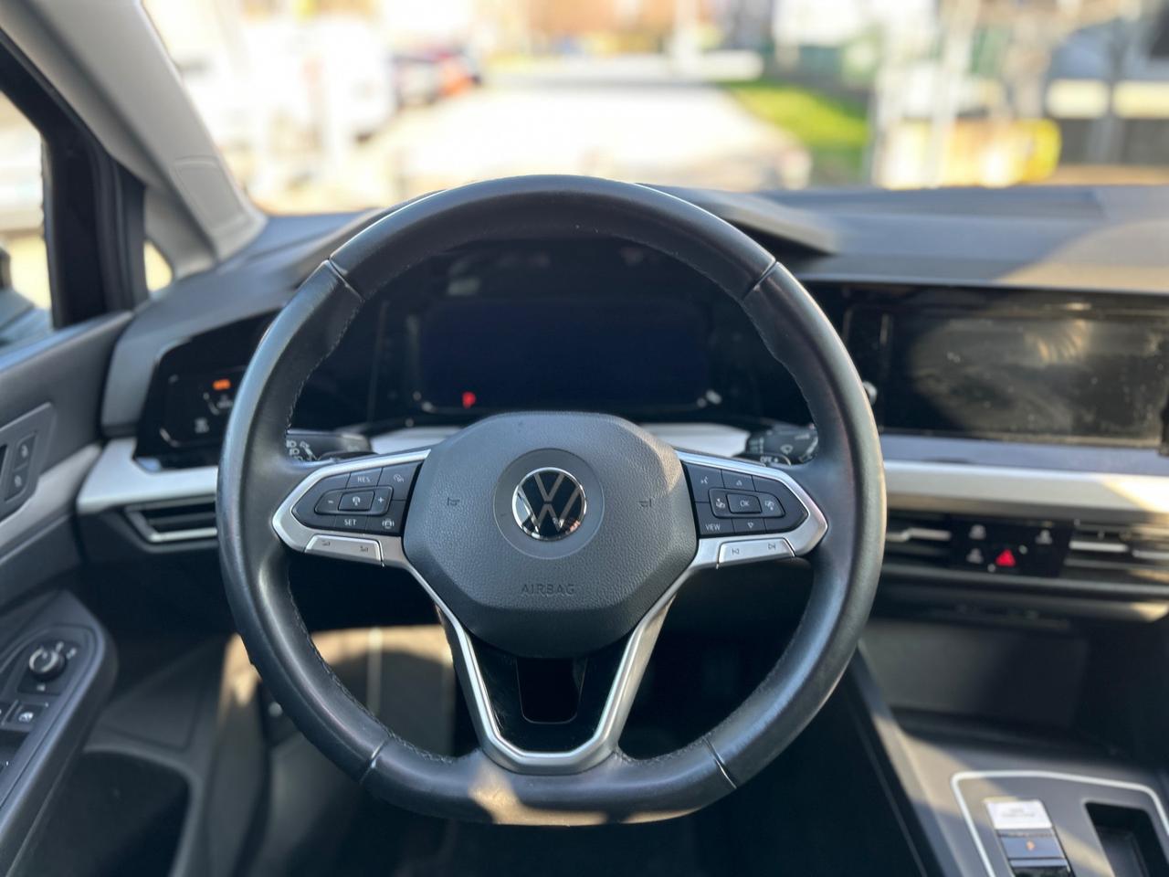 Volkswagen Golf 1.0 etsi evo Life 110cv dsg