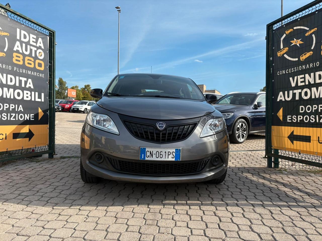Lancia Ypsilon 1.0 FireFly 5 porte S&S Hybrid Silver PROMO FINANZIAMENTO