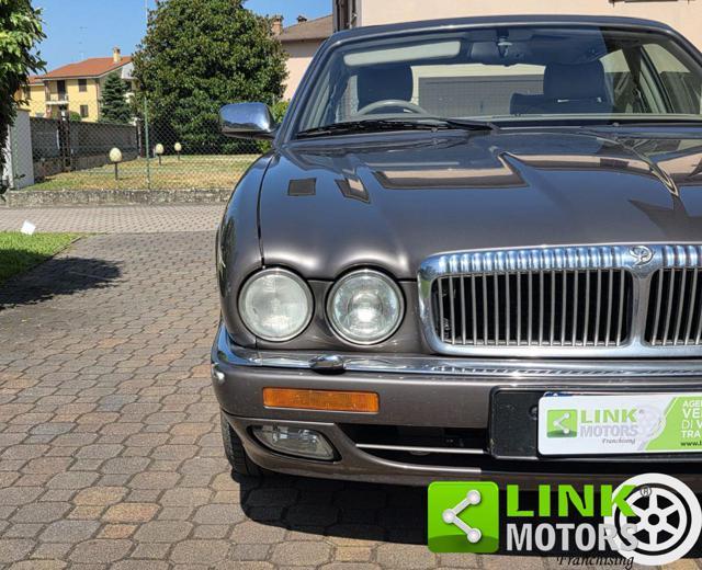 DAIMLER Six LWB 4.0L GUIDA A DESTRA