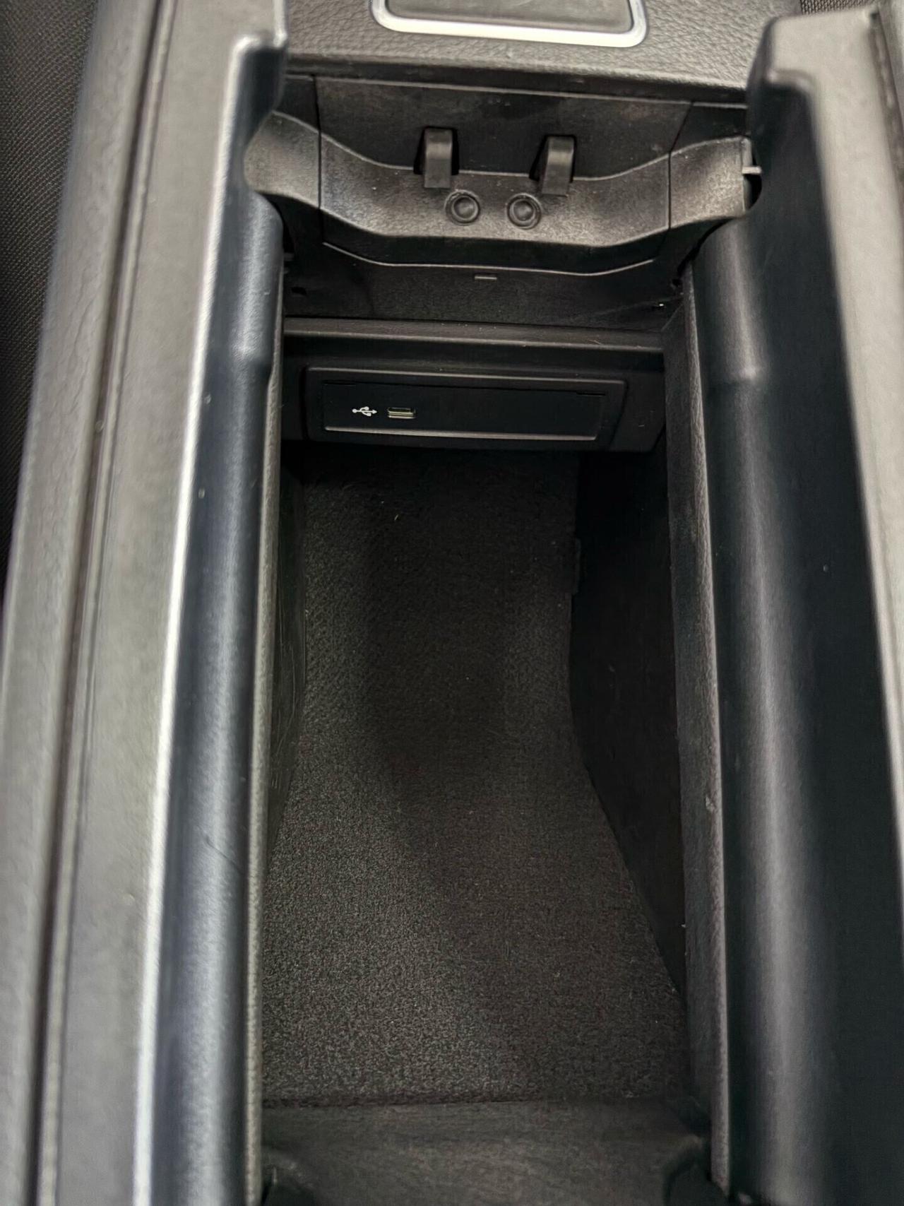 MERCEDES-BENZ CLA 180D SHOOTING BRAKE AUTO TETTO -