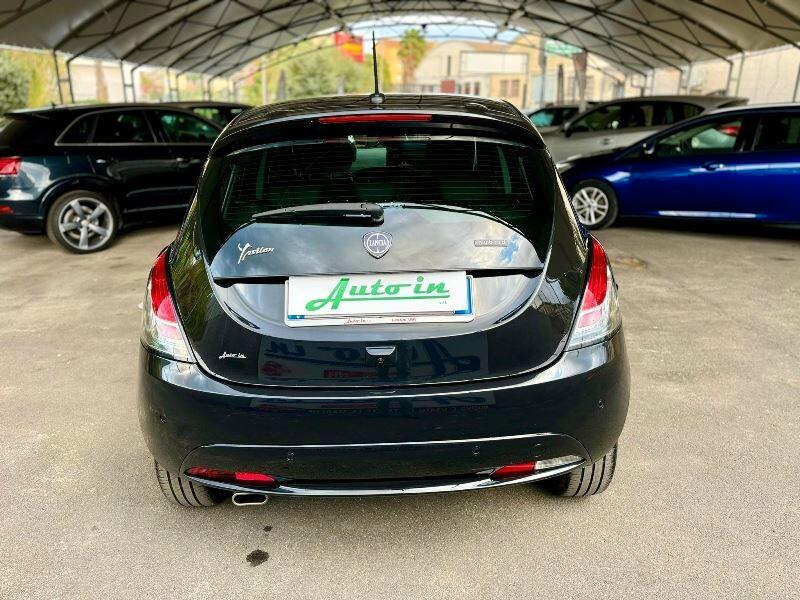 Lancia Ypsilon 1.0 FireFly 5 porte S&S Hybrid Gold Plus