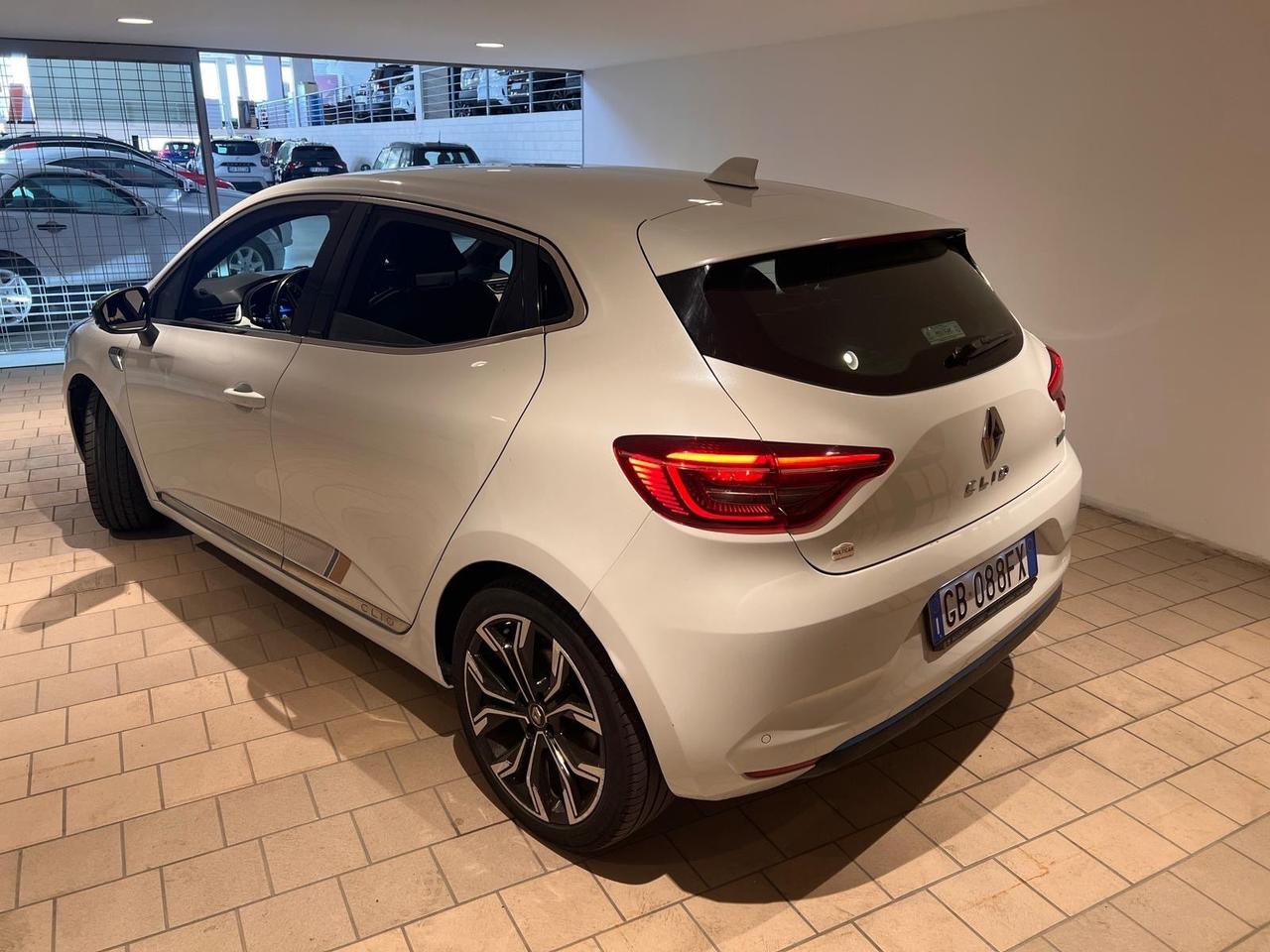 Renault Clio Full Hybrid E-Tech 140 CV 5 porte Intens