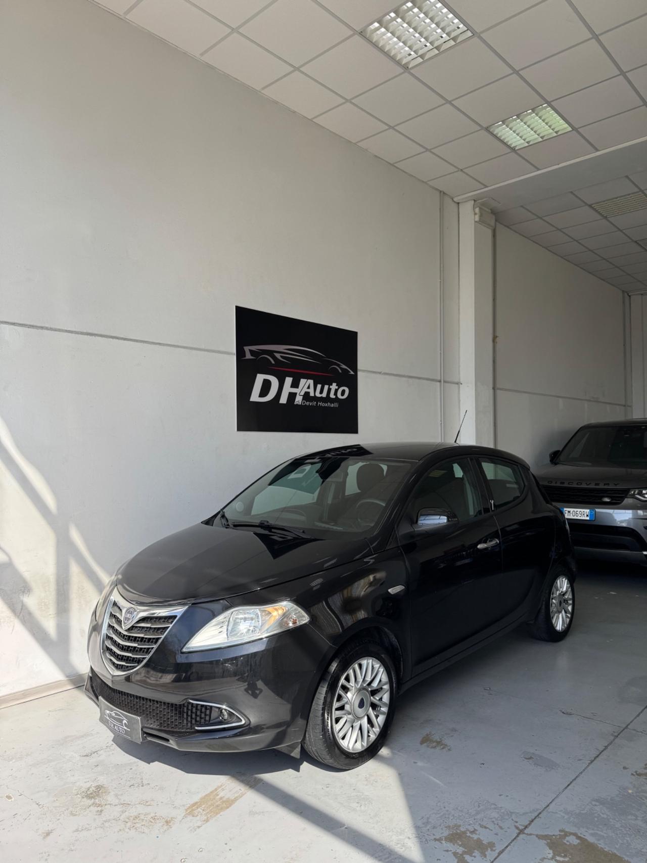 Lancia Ypsilon 1.2 69 CV 5 porte Platinum