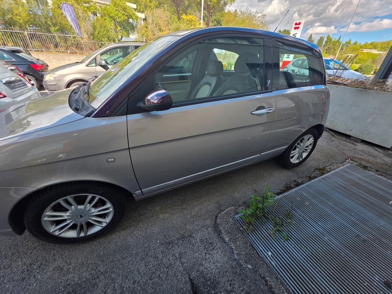 Lancia Ypsilon 1.4 Platino