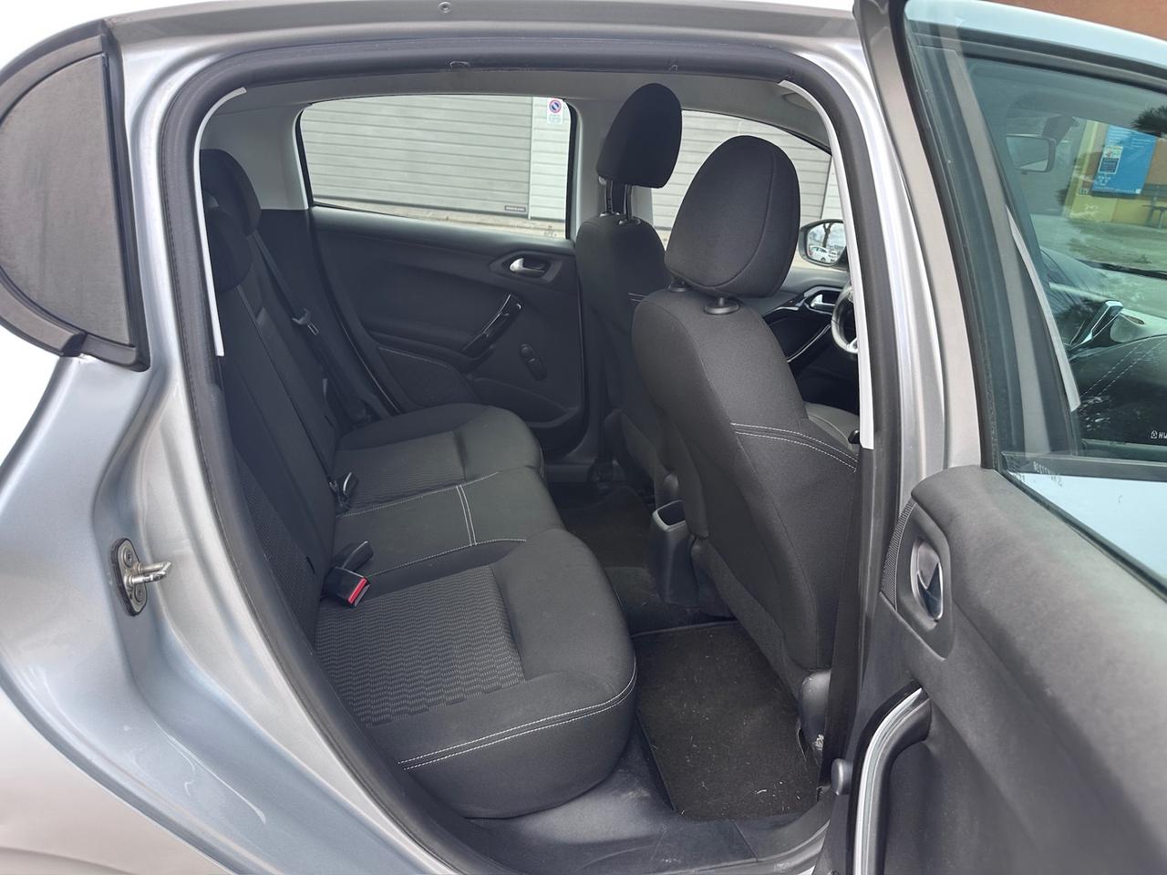 Peugeot 208 PureTech 82 5 porte Allure solo 103 mila km