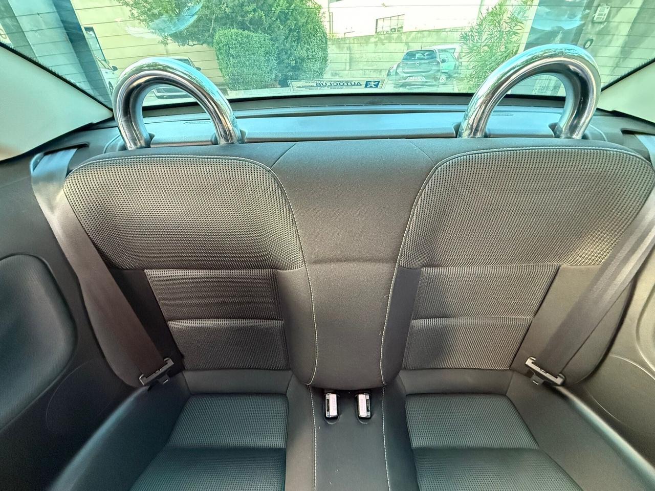 Peugeot 207 1.6 CABRIO NEOPATENTATI