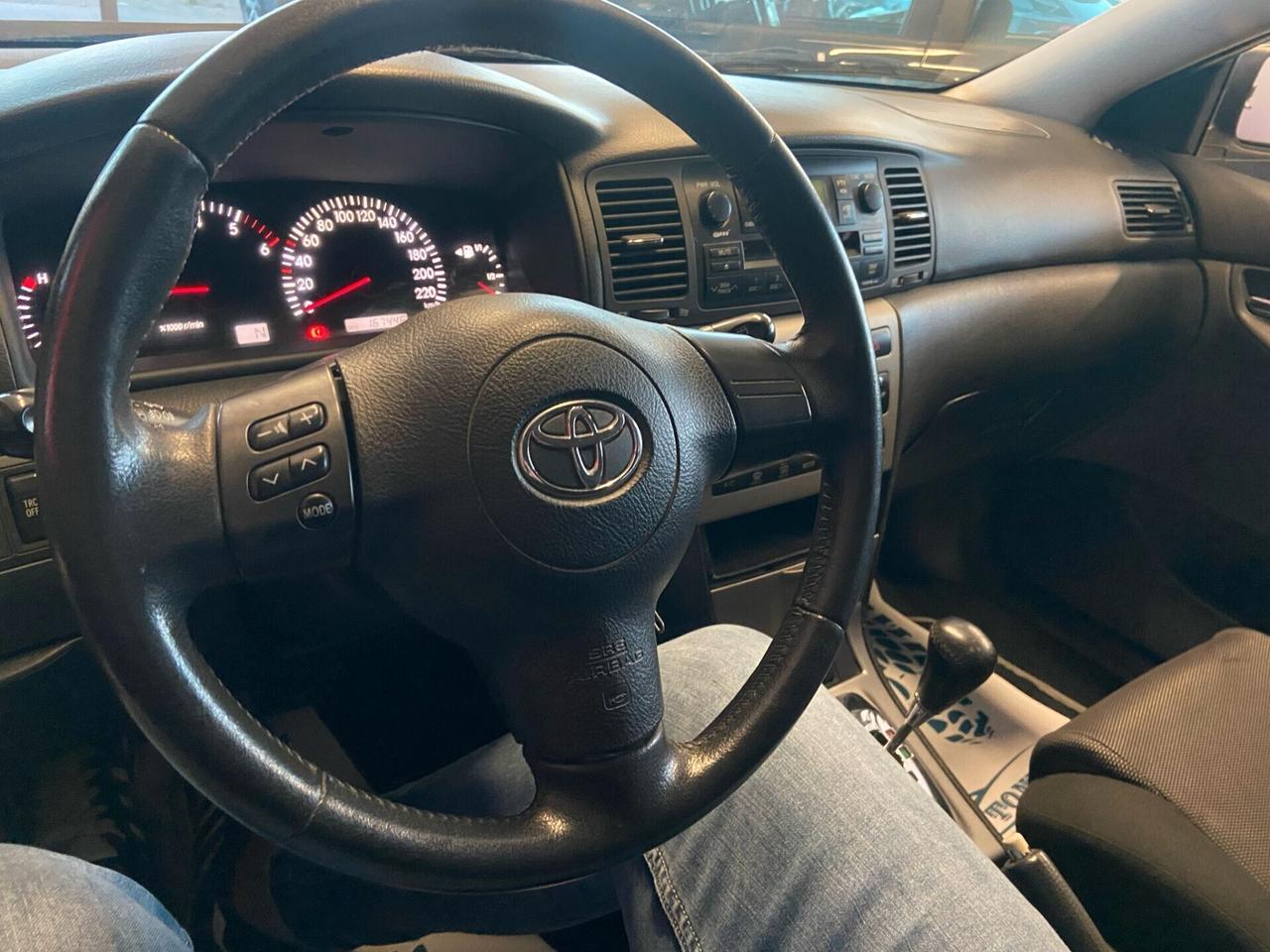 Toyota Corolla 1.4 D-4D M-MT 5 porte Sol ESP