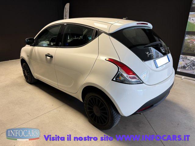 LANCIA Ypsilon 1.0 Hybrid 70 cv Ecochic Silver - PROMO