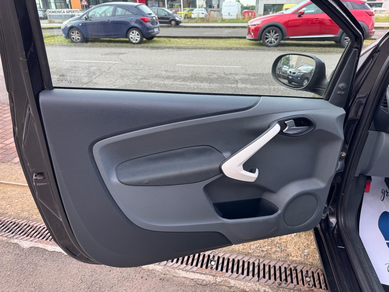 Ford Ka 1.2 8V 69CV Titanium Ok Neopatentati
