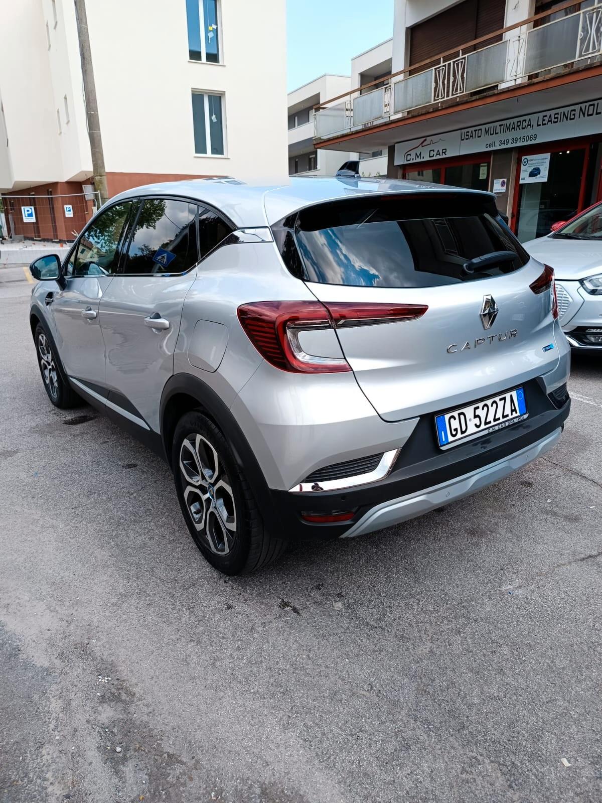 Renault Captur Plug-in Hybrid E-Tech 160 CV Intens