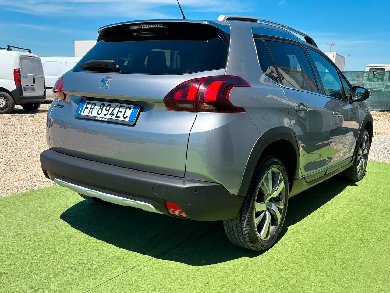Peugeot 2008 1.5 DIESEL Black Matt