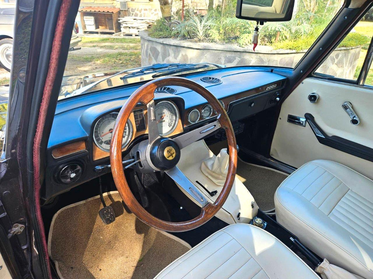 Alfa Romeo 2000 2000 Berlina – Tipo 105.12