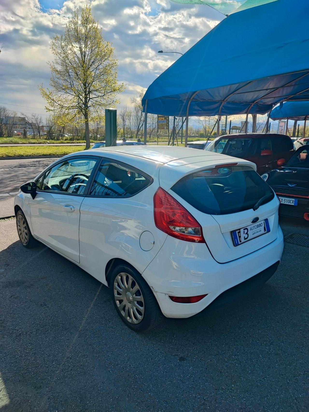 Ford Fiesta 1.4 3 porte Bz.- GPL Titanium