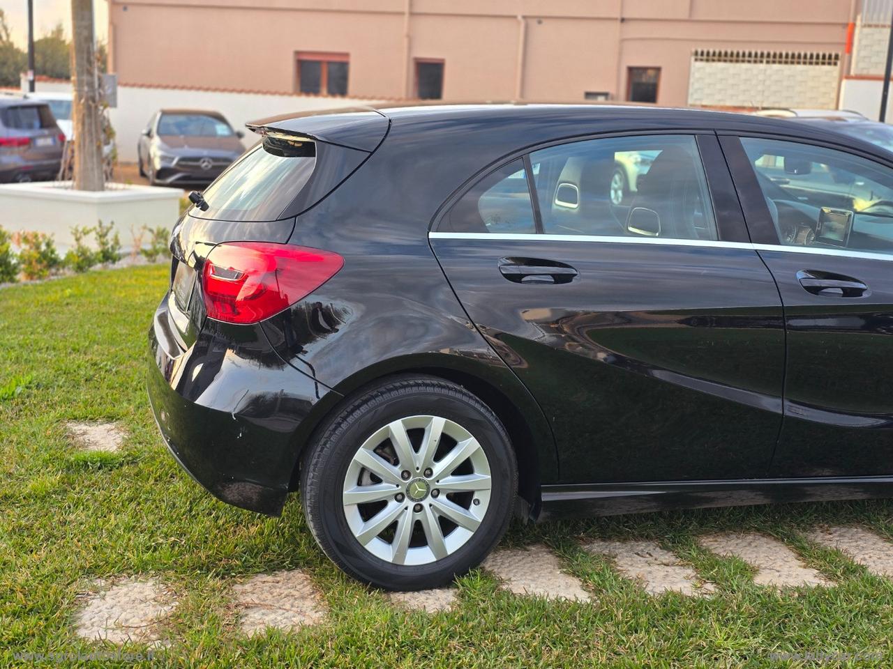 MERCEDES-BENZ A 180 d Sport