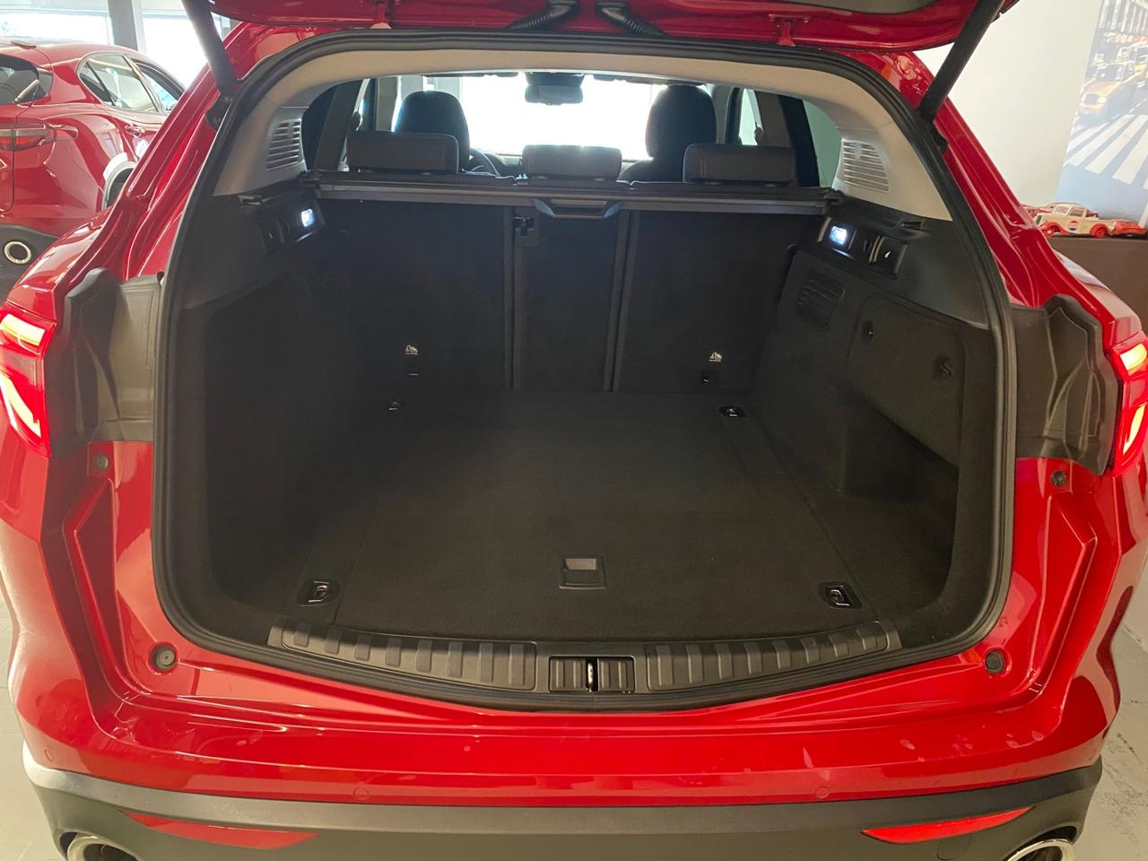Alfa Romeo Stelvio 2.2 t Aziendale- Palette F1 al volante