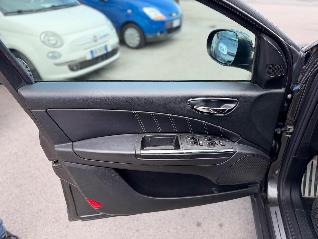 Lancia Delta 1.6 MJT DPF Platino + TETTO