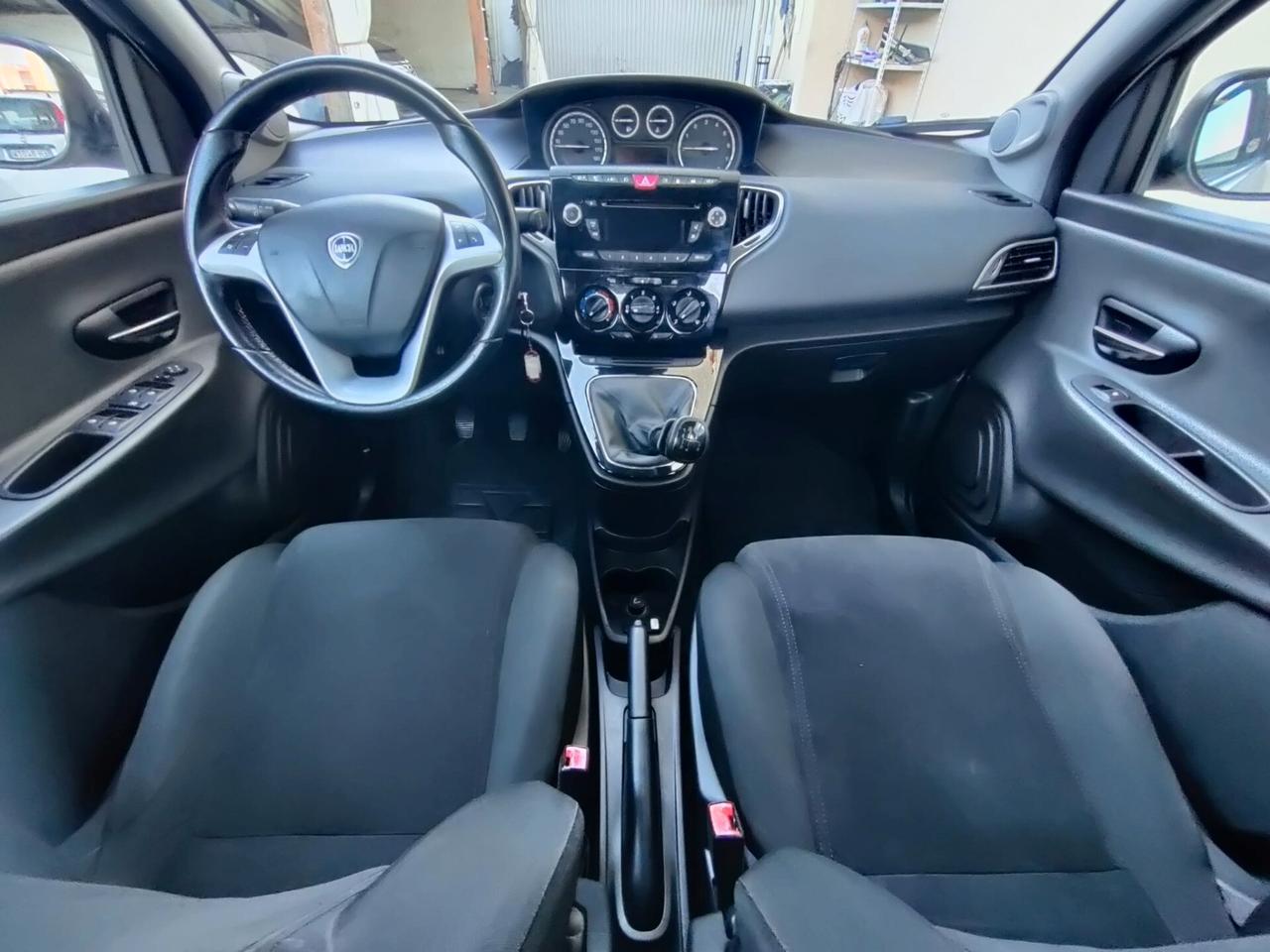Lancia Ypsilon Benz/Metano