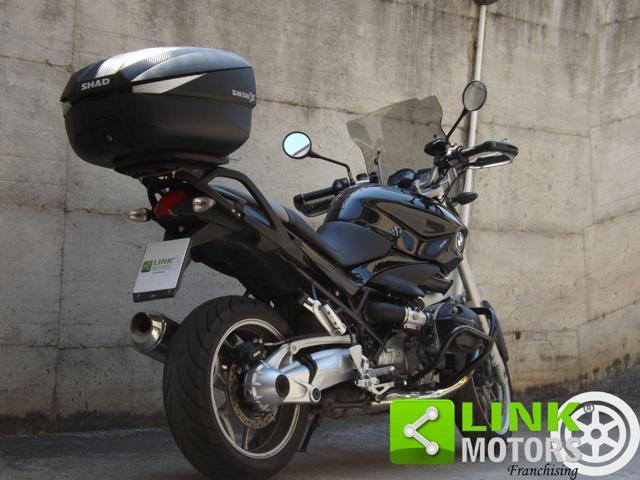 BMW R 1200 R anno 2008 con valigie laterali BMW originali