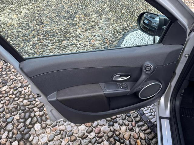 RENAULT Clio 1.5 dCi 65CV 5 porte 20th Anniversario