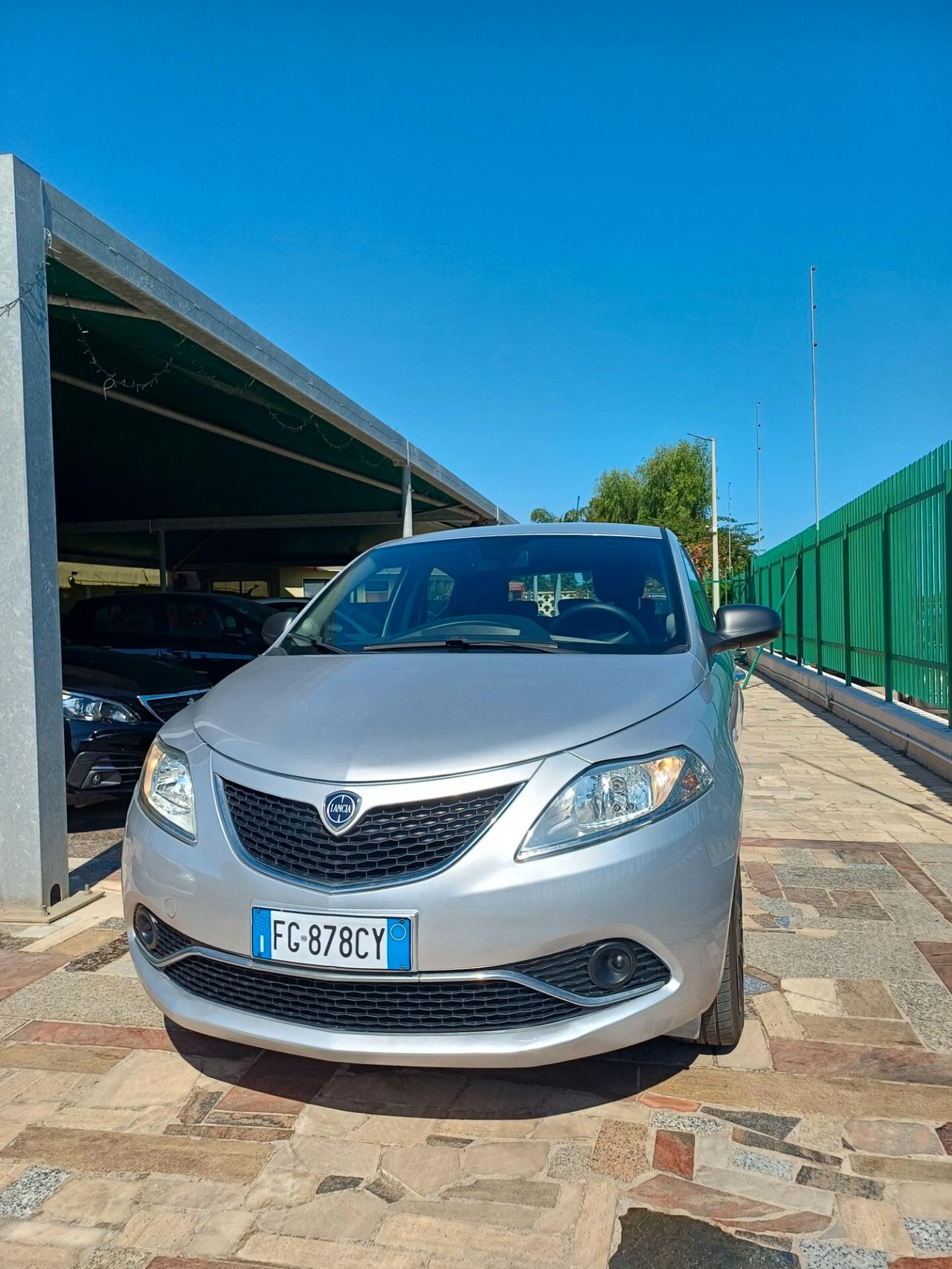 Lancia Ypsilon 1.2 69 CV 5 porte GPL Ecochic Silver