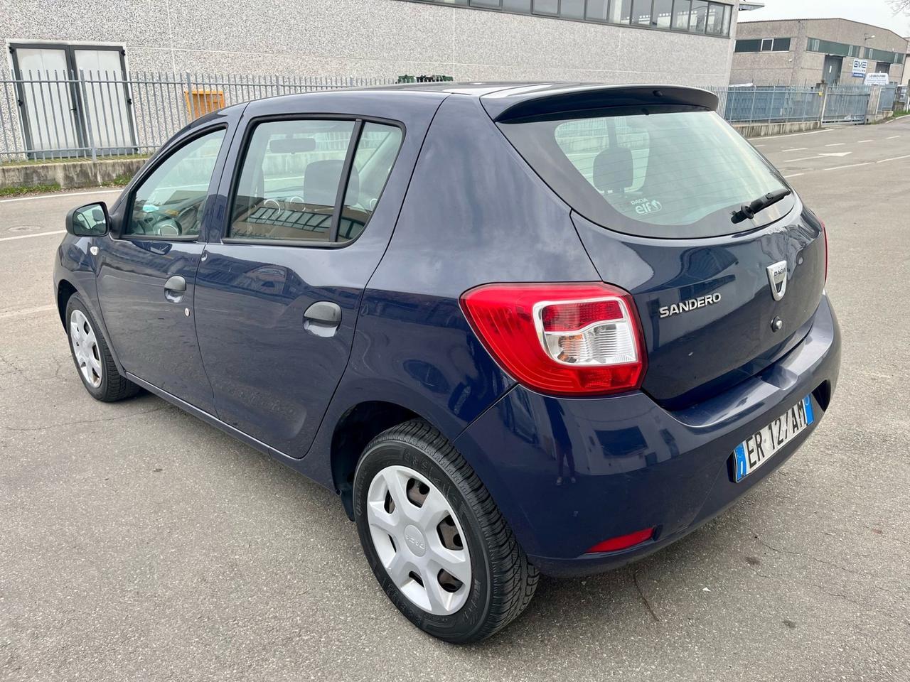 Dacia Sandero 1.2 GPL(scadenza 2033) 122.000km 2013 neopatentati