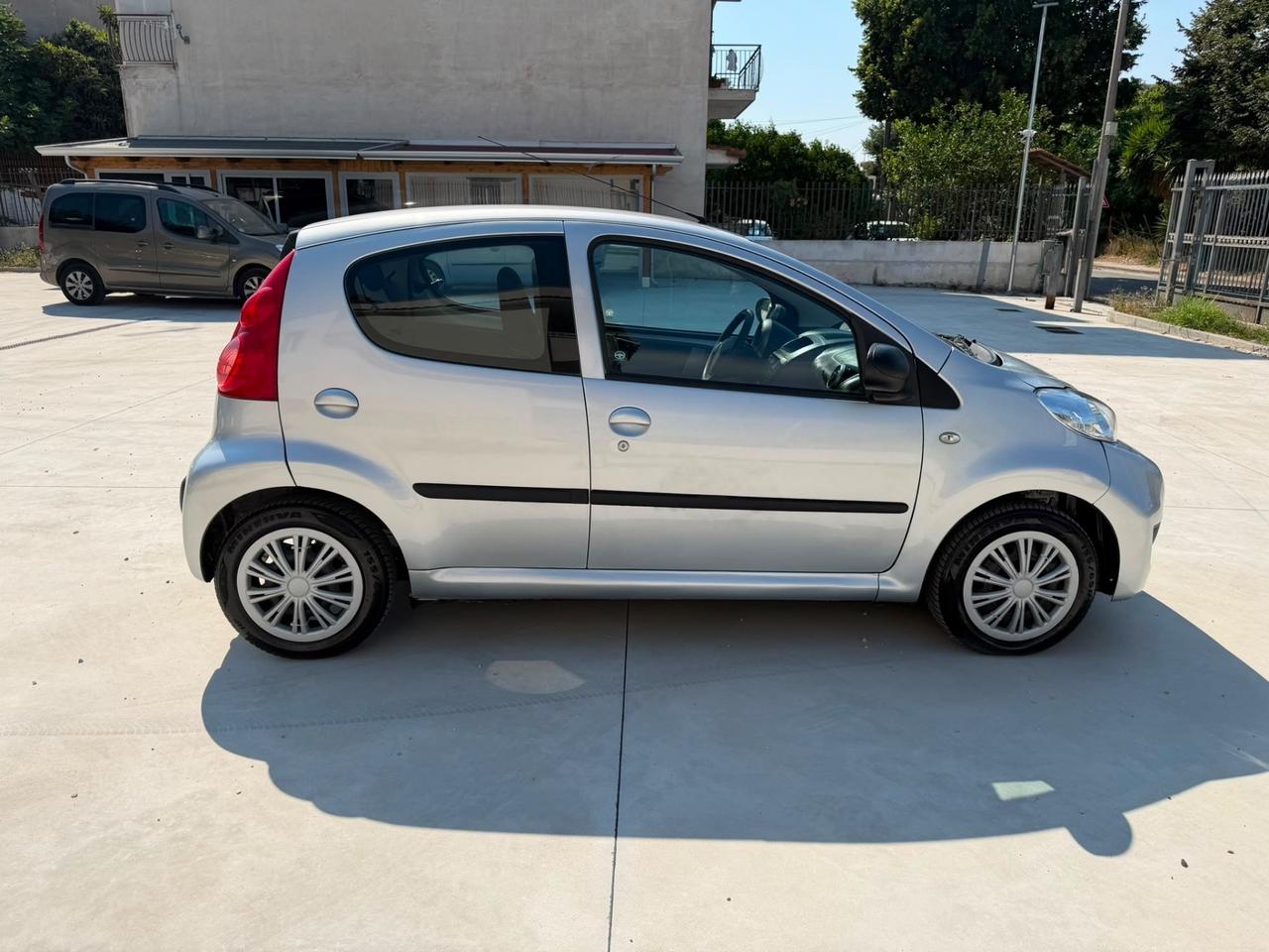 Peugeot 107 1.0 68CV 5p. Plaisir
