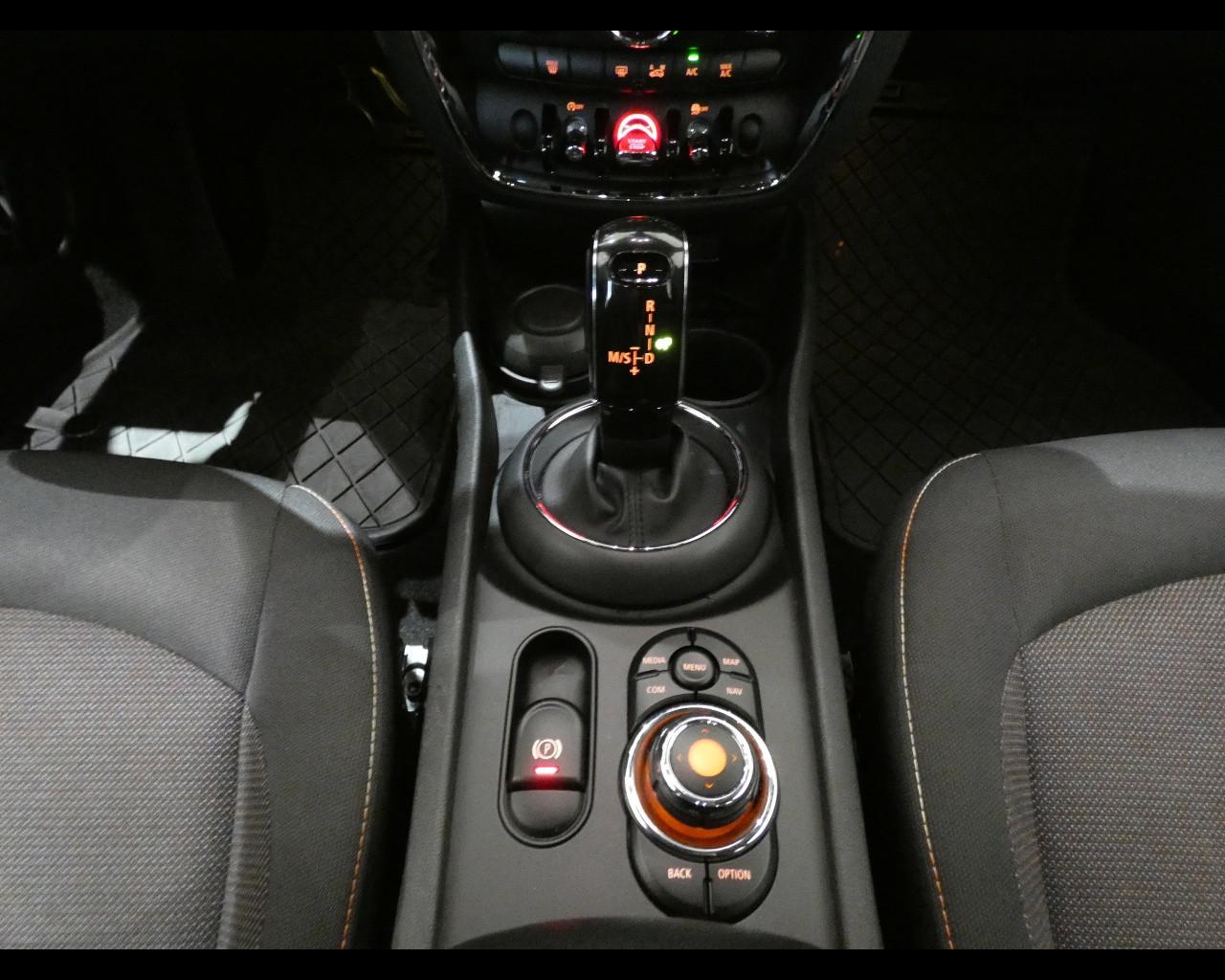 MINI Mini Clubman (F54) - Mini 1.5 One Mayfair Edition Clubman