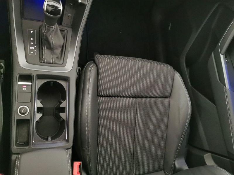 Audi Q3 35 1.5 tfsi Identity Black s-tronic